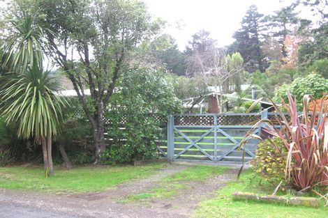 Photo of property in 3 Western Road, Laingholm, Auckland, 0604