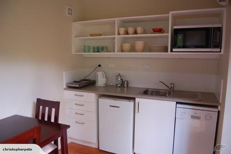 Photo of property in 106 Station Road, Kumeu, 0891