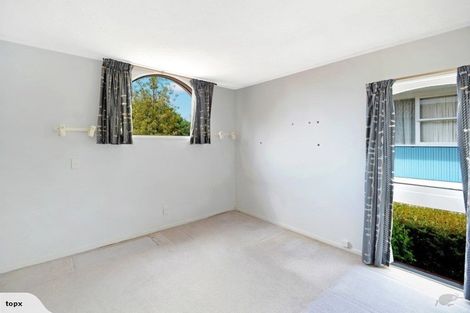 Photo of property in 19 Marywil Crescent, Hillcrest, Auckland, 0627