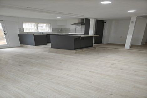 Photo of property in 250 Don Buck Road, Massey, Auckland, 0614