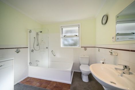 Photo of property in 2 Belmont Place, Terrace End, Palmerston North, 4410