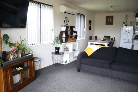 Photo of property in 9 Reserve Close, Woolston, Christchurch, 8062