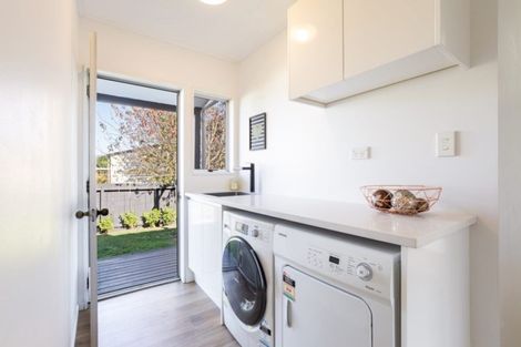 Photo of property in 38b Moore Street, Leamington, Cambridge, 3432