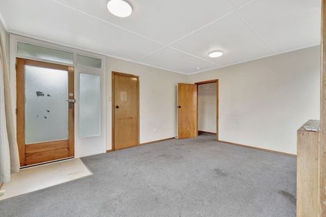 Photo of property in 21 Ealing Street, Redwood, Christchurch, 8051