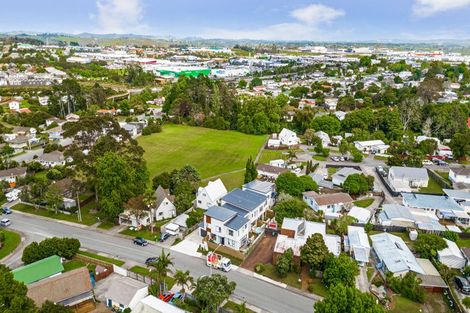 Photo of property in 43c Fitzherbert Avenue, West Harbour, Auckland, 0618