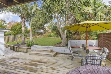 Photo of property in 15 Rosalind Road, Glenfield, Auckland, 0629