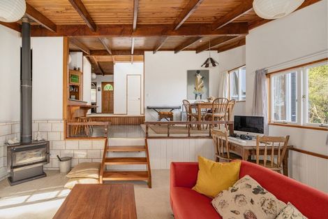 Photo of property in 5b Pohutukawa Grove, Whitianga, 3510