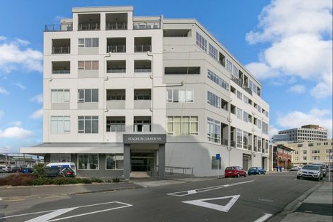 Photo of property in Stadium Garden Flats, 101/107 Thorndon Quay, Pipitea, Wellington, 6011