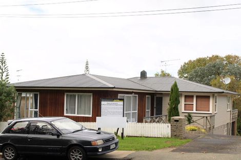 Photo of property in 5 Trelawn Place, Cockle Bay, Auckland, 2014