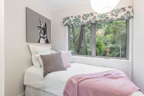 Photo of property in 77 Park Hill Road, Birkenhead, Auckland, 0626