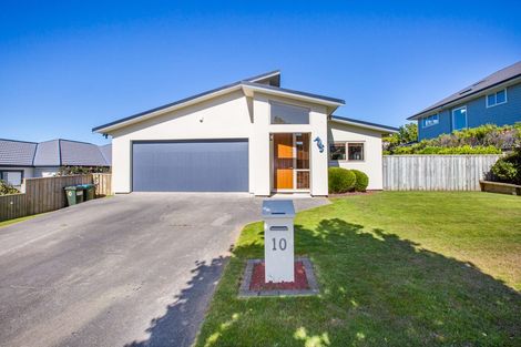 Photo of property in 10 Routeburn Avenue, Aotea, Porirua, 5024