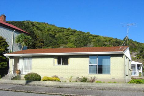 Photo of property in 27 Shakespeare Street, Greymouth, 7805