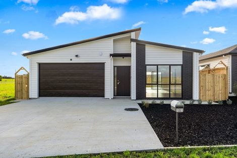 Photo of property in 101 Mutetai Road, Clarks Beach, 2122