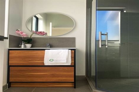 Photo of property in 48 Horokaka Street, Massey, Auckland, 0614