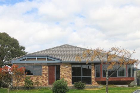 Photo of property in 96 Dalton Drive, Papamoa Beach, Papamoa, 3118