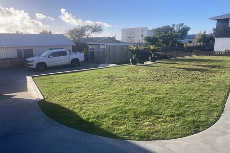 Photo of property in 3 Dixon Street, Oakura, 4314