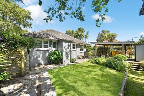 Photo of property in 12 Stokes Crescent, Maeroa, Hamilton, 3200