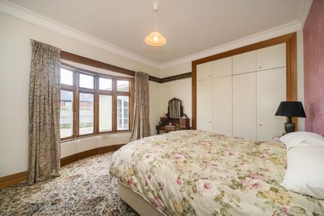 Photo of property in 32 Johnstone Drive, Fitzherbert, Palmerston North, 4410