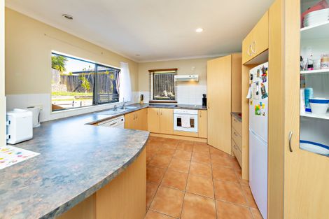Photo of property in 15 Killeen Place, Flat Bush, Auckland, 2019