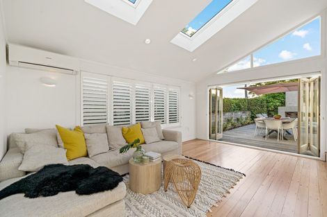 Photo of property in 3 Palmer Crescent, Mission Bay, Auckland, 1071