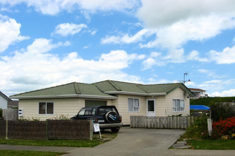 Photo of property in 48 Robert Skelton Place, Clendon Park, Auckland, 2103