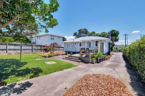 Photo of property in 42 Barrys Road, Glendene, Auckland, 0602