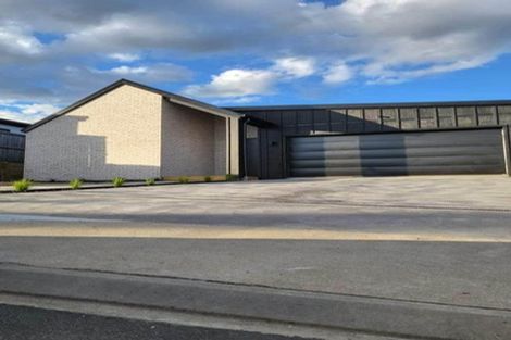 Photo of property in 5 Whanau Avenue, Baverstock, Hamilton, 3200