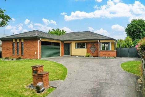 Photo of property in 7 Edgewater Grove, Whakatane, 3120