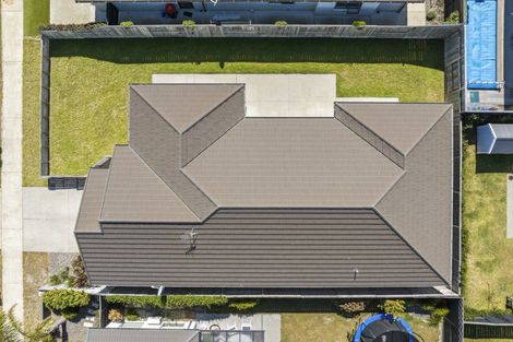 Photo of property in 32 Harding Drive, Papamoa Beach, Papamoa, 3118