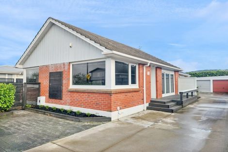 Photo of property in 75 Wai-iti Crescent, Woburn, Lower Hutt, 5010