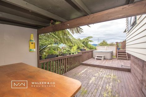 Photo of property in 29 Mcewen Crescent, Riverstone Terraces, Upper Hutt, 5018