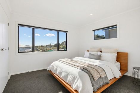 Photo of property in 23/9 Surrey Street, Tawa, Wellington, 5028