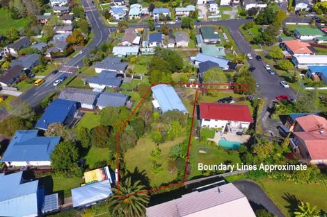 Photo of property in 9 Datura Place, Sunnynook, Auckland, 0620