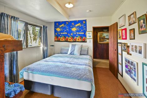 Photo of property in 211 Howard Road, Orere Point, Papakura, 2585