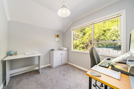 Photo of property in 77 Sunbrae Drive, Silverstream, Upper Hutt, 5019