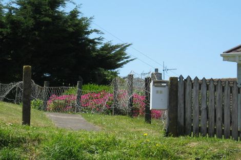 Photo of property in 12 Arero Place, Titahi Bay, Porirua, 5022