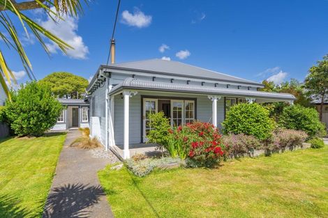 Photo of property in 14 Grey Street, Martinborough, 5711