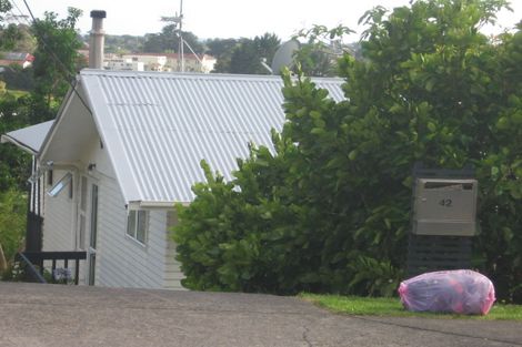 Photo of property in 42 Exmouth Road, Northcote, Auckland, 0627