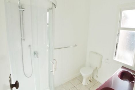 Photo of property in 103 Bolton Street, Blockhouse Bay, Auckland, 0600