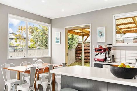 Photo of property in 132 Awaruku Road, Torbay, Auckland, 0630