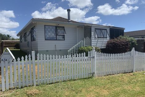 Photo of property in 2/4 Etherton Drive, Weymouth, Auckland, 2103