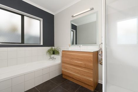 Photo of property in 134 Evans Road, Papamoa Beach, Papamoa, 3118