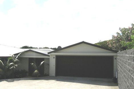 Photo of property in 7a Second Avenue, Stanley Point, Auckland, 0624