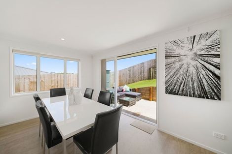 Photo of property in 12 Regis Park Drive, Pukekohe, 2120