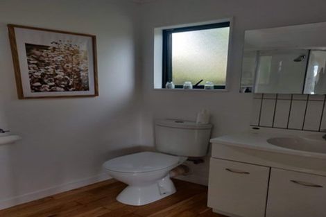 Photo of property in 33 Versailles Street, Karori, Wellington, 6012