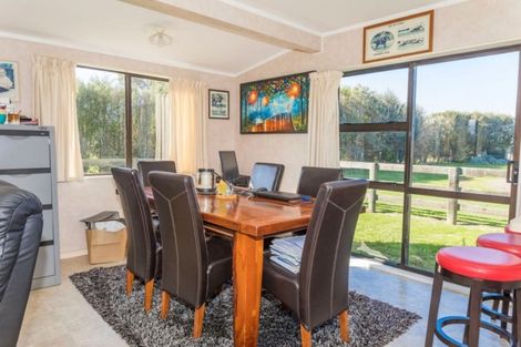 Photo of property in 11 Tipapakuku Road, Dannevirke, 4930