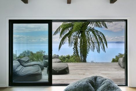 Photo of property in 21 Waiparemo Crescent, Pukawa Bay, Turangi, 3381