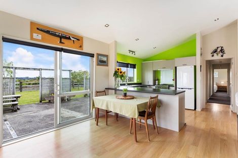 Photo of property in 6 Johnson Place, Stillwater, Silverdale, 0993