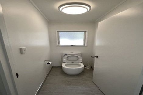 Photo of property in 1/42 Barbados Drive, Unsworth Heights, Auckland, 0632