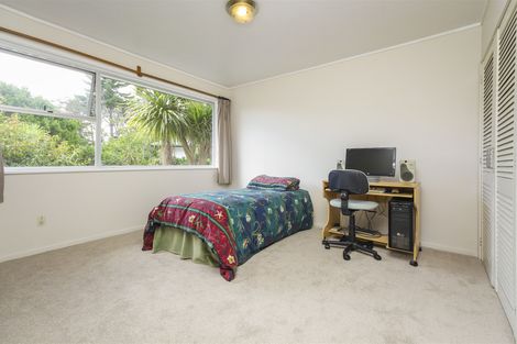 Photo of property in 20 Finlow Drive, Te Atatu South, Auckland, 0610